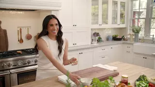 Meghan Markle vuelve a la tele reconvertida en ama de casa hacendosa experta en cocina y jardinería