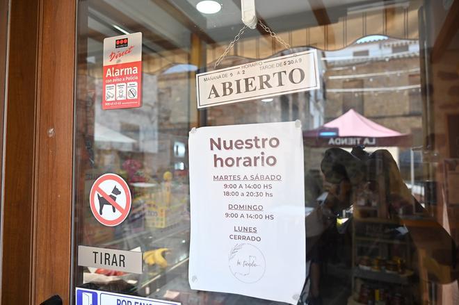 La vuelta al pueblo de los vecinos de Azuébar