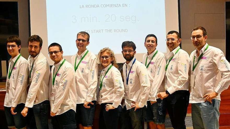 Los jugadores del conjunto ourensano, ayer, poco antes de empezar a competir. // FdV