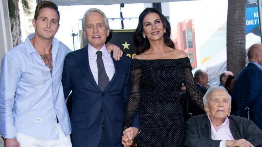 Michael Douglas ya tiene su estrella en el Paseo de la Fama de Hollywood