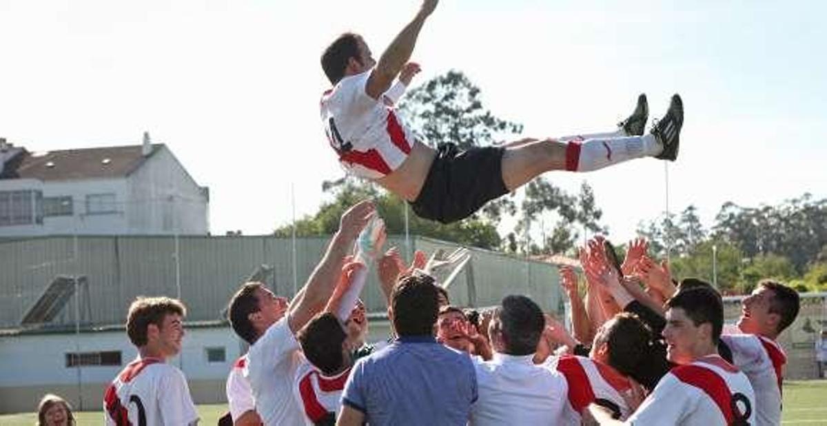 El Silleda canta el alirón