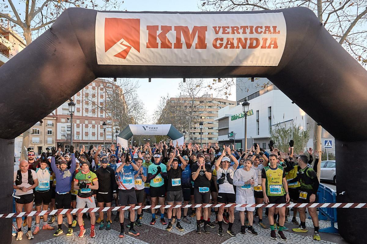 Éxito total en el XXIV KM Vertical de Gandia con un millar de participantes