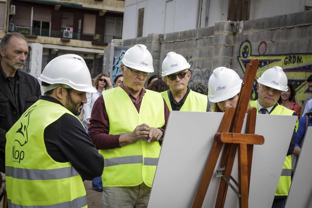 Patio abierto del IVAM. Joan Ribó visita las obras