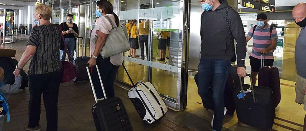 Pasajeros en el aeropuerto de Gran Canaria.