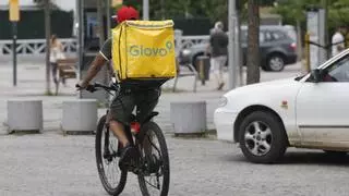 La Fiscalia denuncia el president de Glovo per seguir obligant els 'riders' a fer-se autònoms