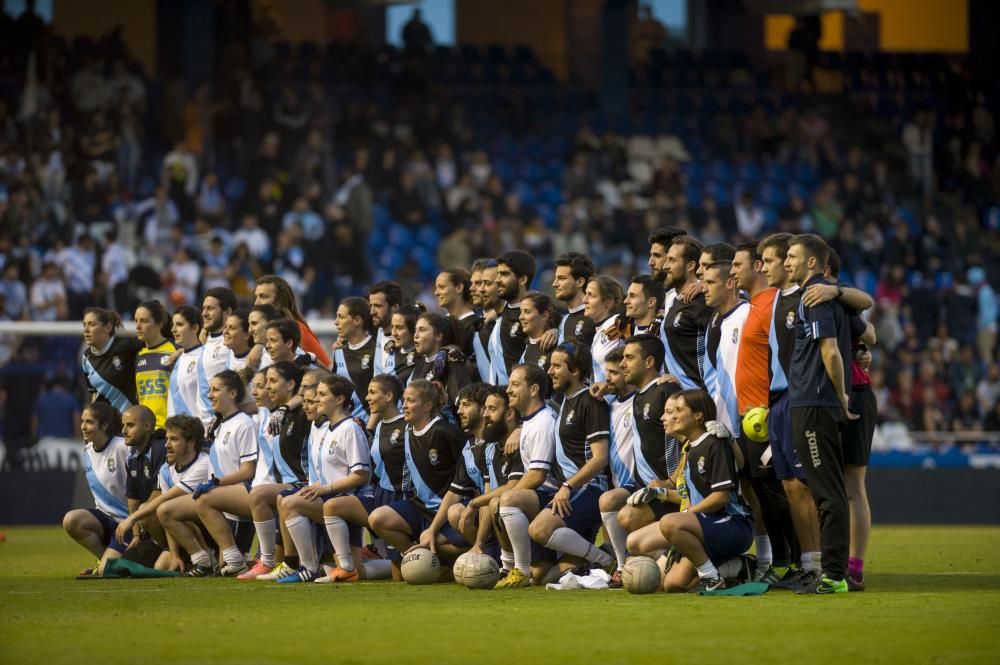 Gran ambiente en el Galicia-Venezuela de Riazor