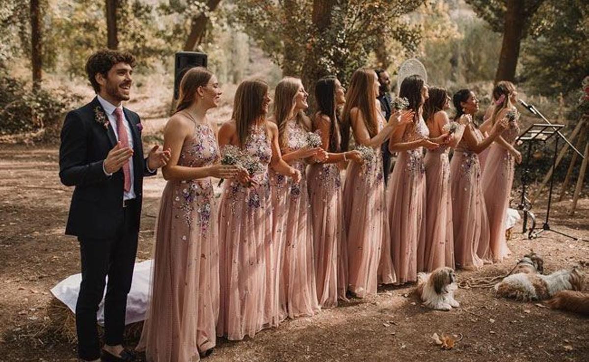 No puede ser más bonito el vestido de dama de honor de Kira Miró en la boda  de su hermana - Woman