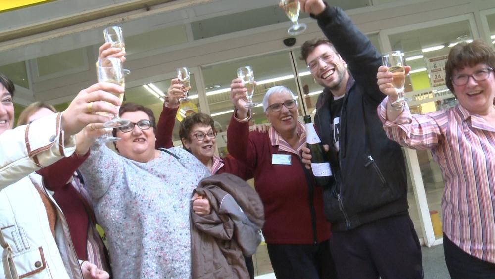 Afortunados celebran el segundo premio