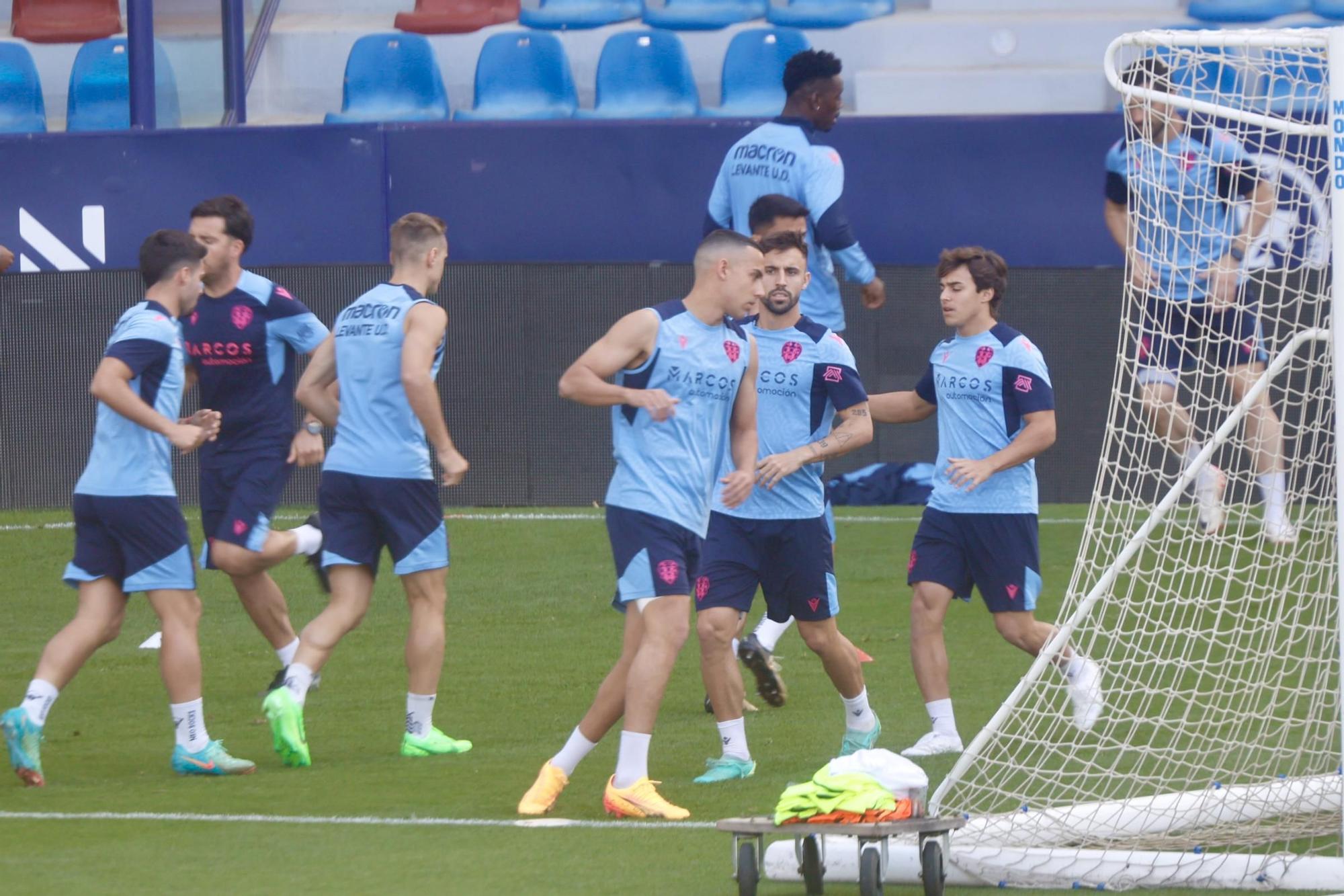 Última sesión de entrenamiento para el Levante antes de enfrentarse al Amorebieta