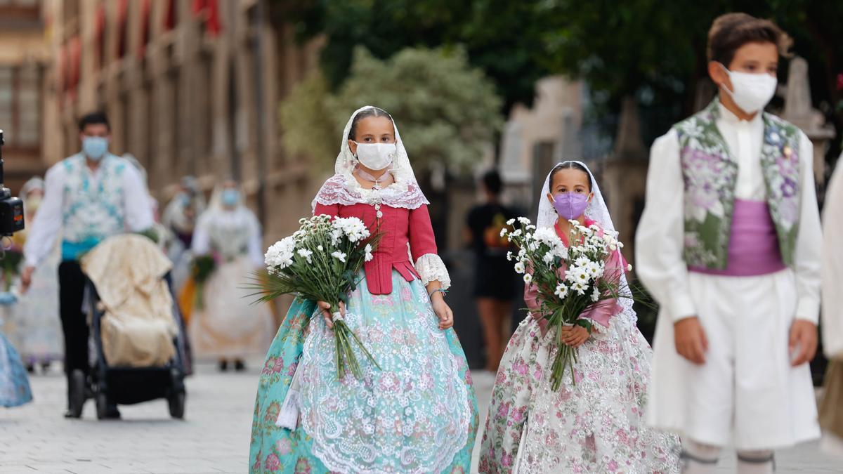 Búscate en el segundo día de Ofrenda por la calle Caballeros (entre las 18.00 y las 19.00 horas)