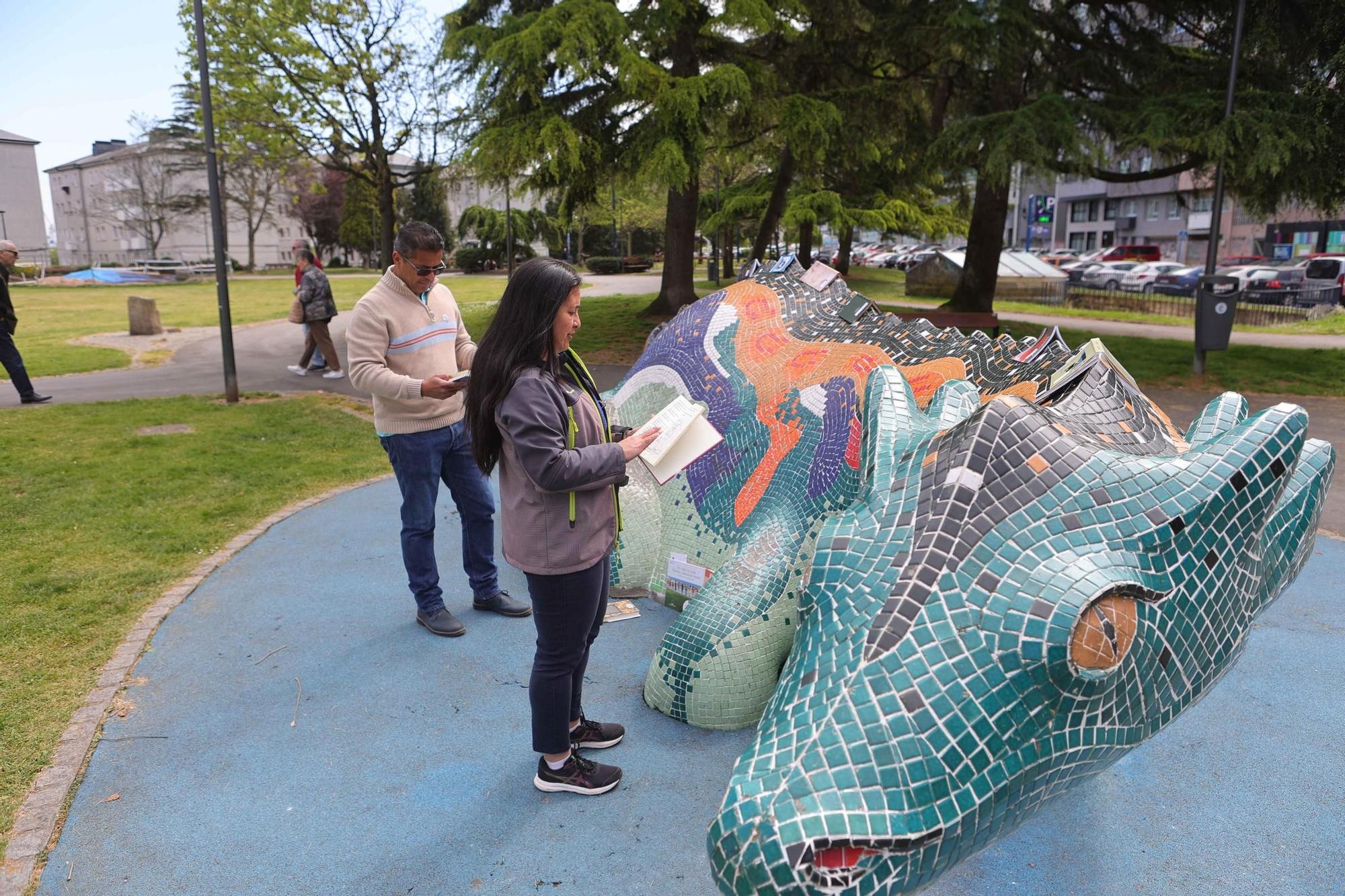 Suelta de libros en A Coruña con motivo del Día del Libro