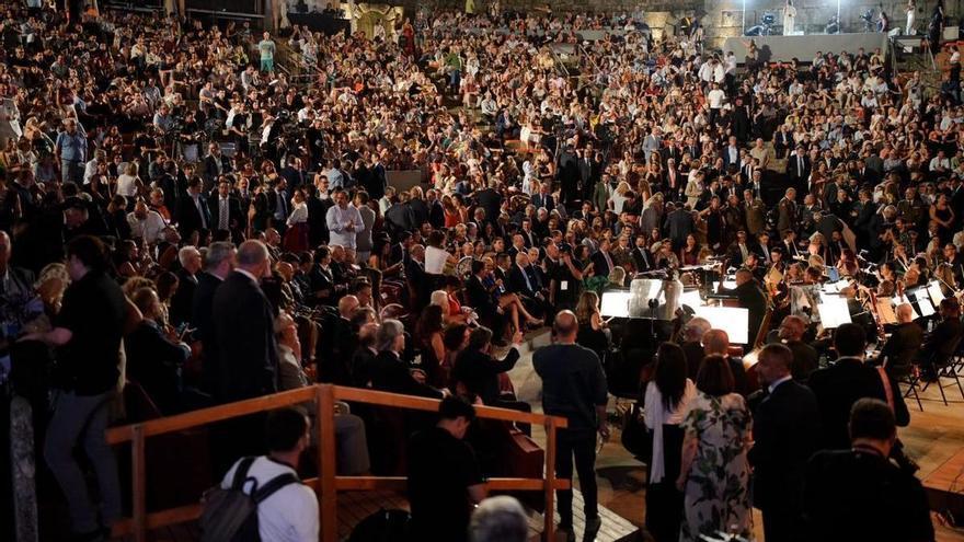 El Teatro Romano de Mérida abraza a Extremadura en una noche de medallas, aplausos y raíces