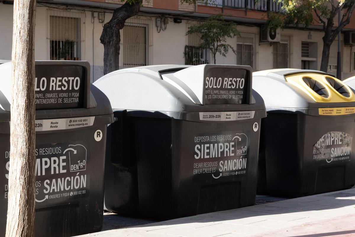 Contenedores de basura en San Vicente