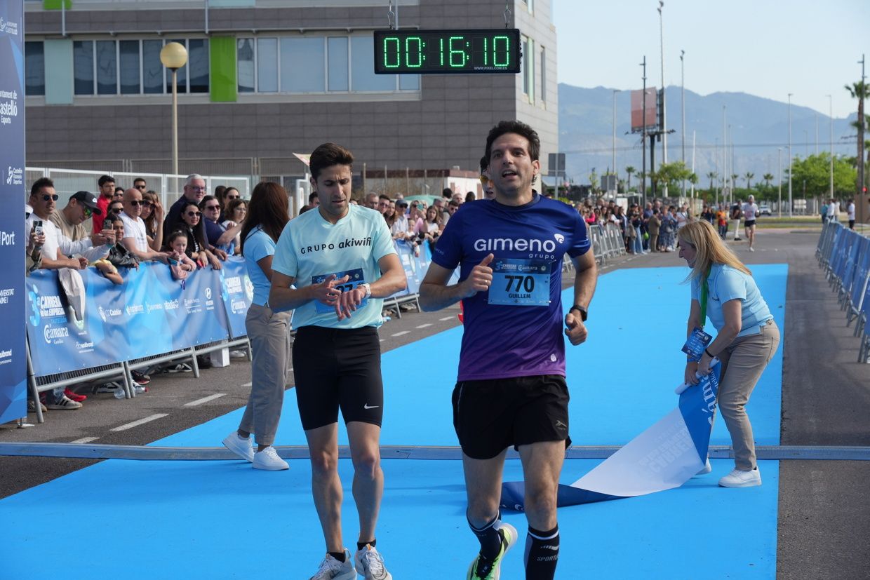 Búscate en las fotos de la Carrera de las Empresas en Castellón