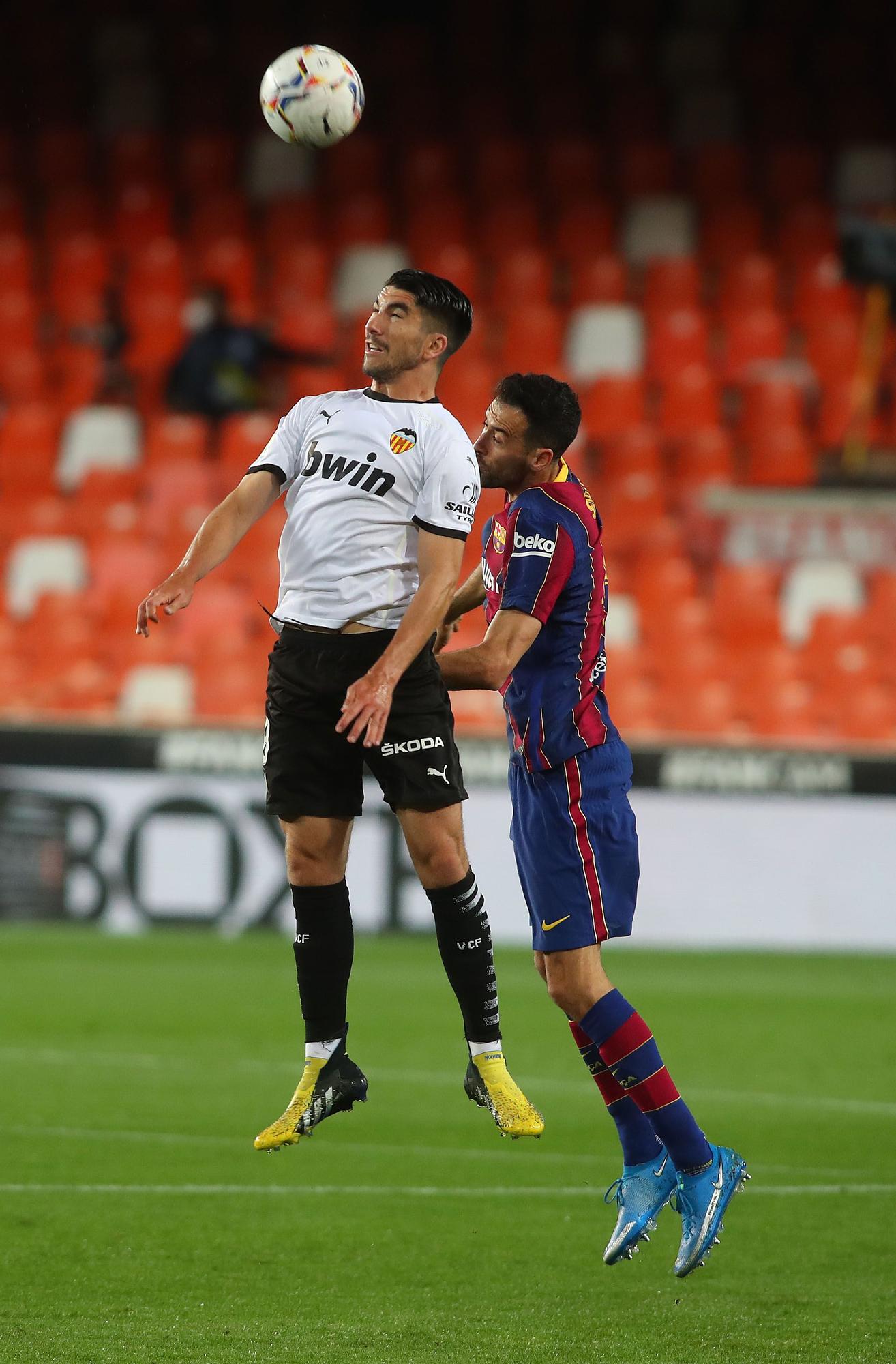 Todas las imágenes del partido entre el Valencia CF y el Barcelona