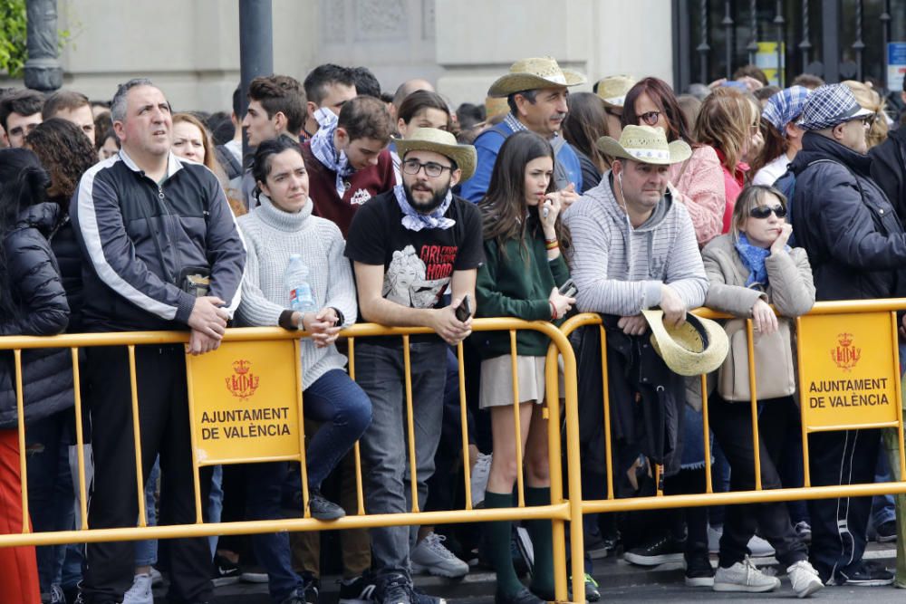 Búscate en la mascletà del 5 de marzo