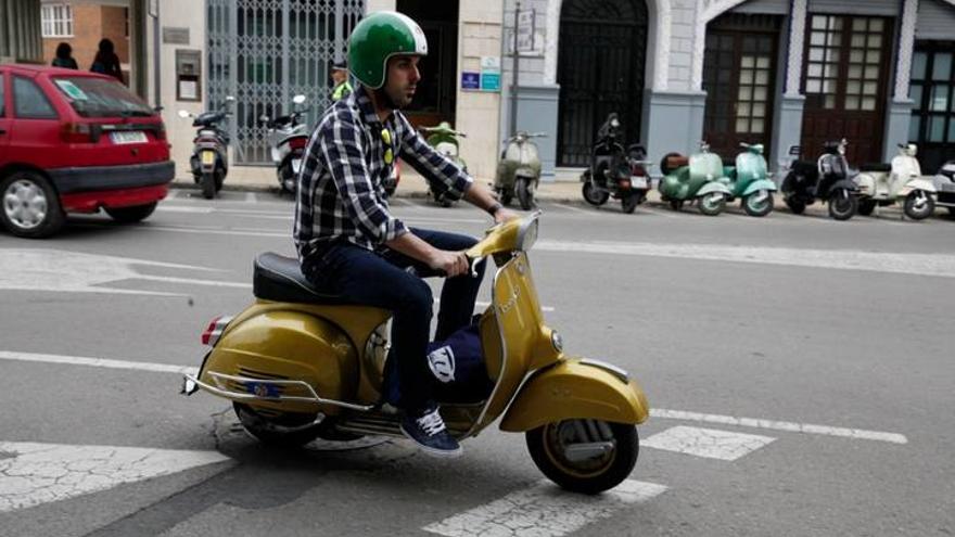 Concentración de Vespas en Totana