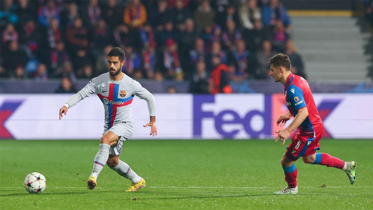 Álvaro Sanz jugó su cuarto y último partido con el primer equipo en Plzen