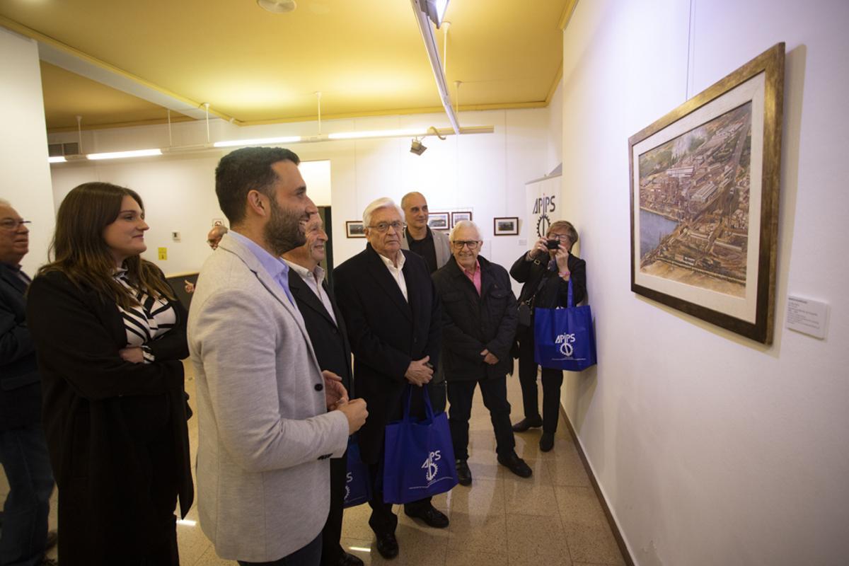 La Asociación de Patrimonio Industrial de Puerto de Sagunto inaugura la exposición de Ramón Rodríguez  "Miradas de ayer. Pinceladas de la memoria"
