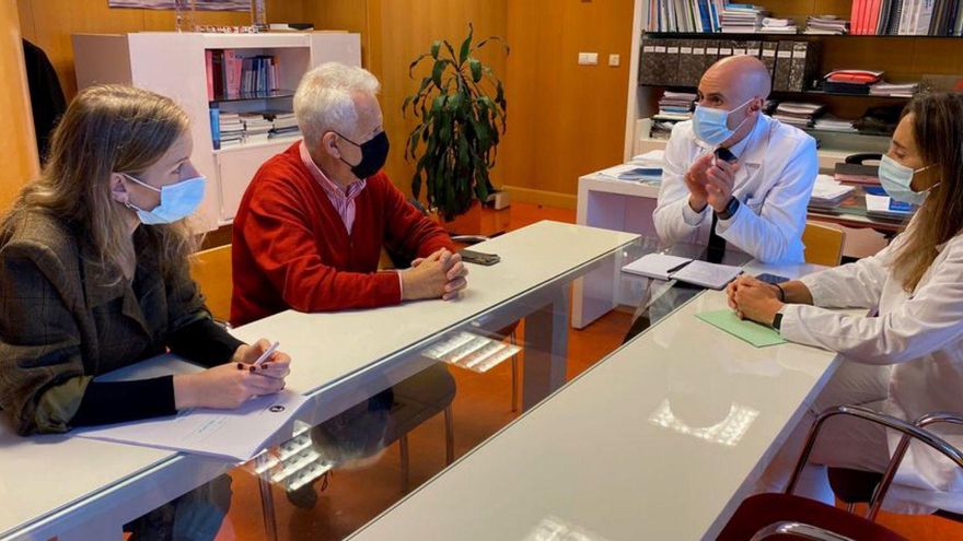 Reunión entre la gerencia y el Concello de Poio. | // FDV