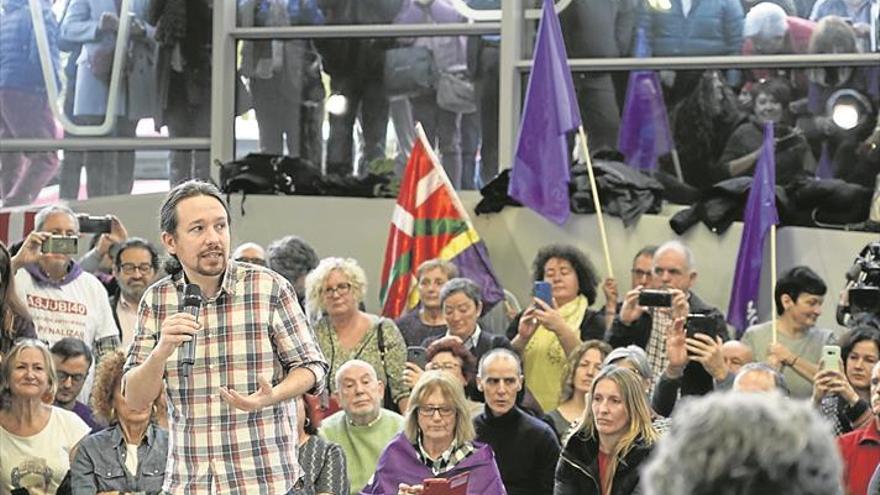 Iglesias acusa a Sánchez de cambiar la izquierda por la corbata y chaqueta