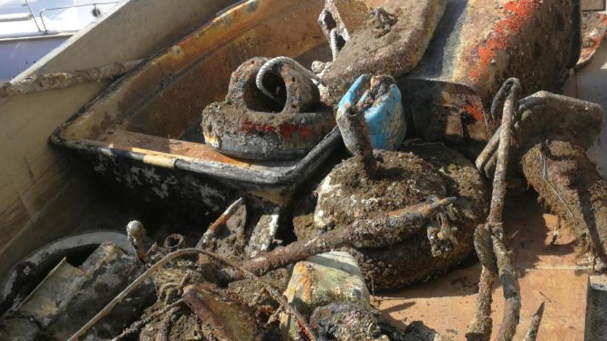 Residus extrets del fons marí de Cadaqués