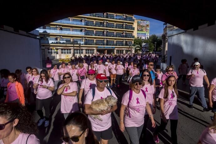 Marcha contra en cáncer de mama en Benidorm