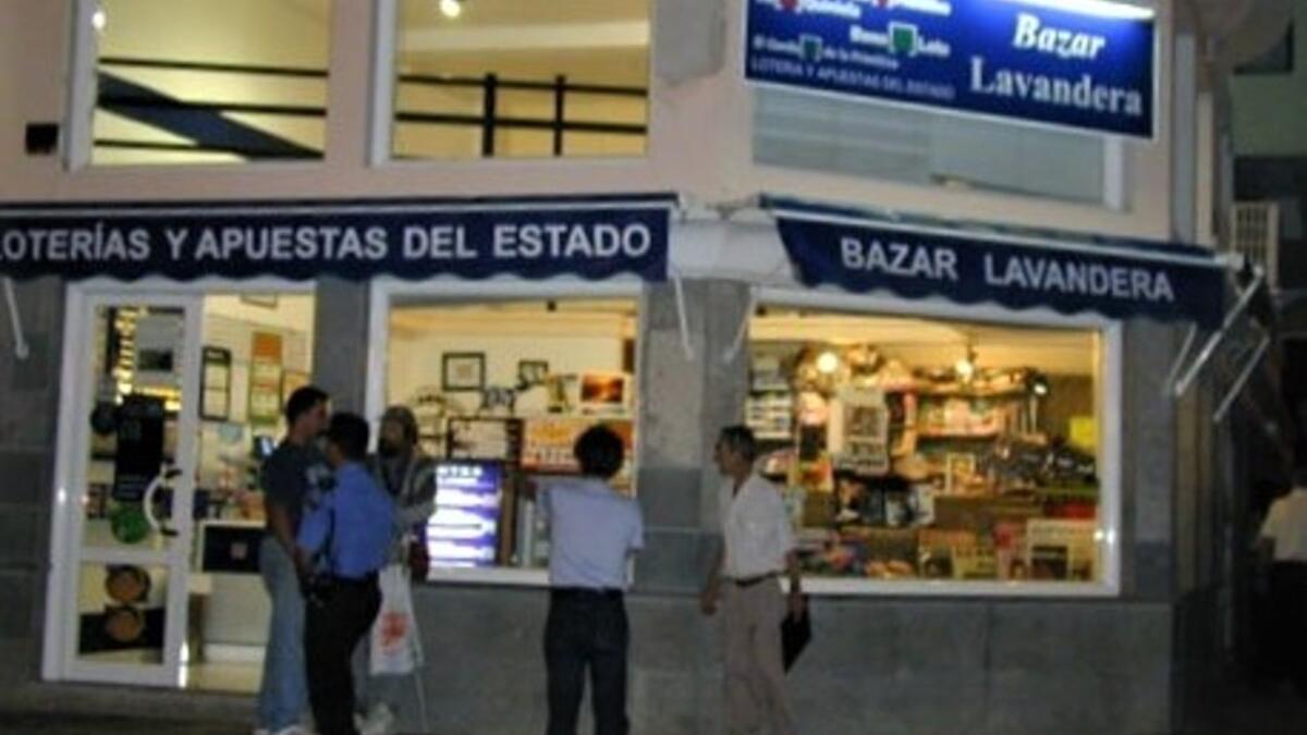 Bazar Lavandera, en Gran Tarajal, donde se vendió parte del primer premio de la Lotería Nacional del jueves 10 de noviembre de 2022.