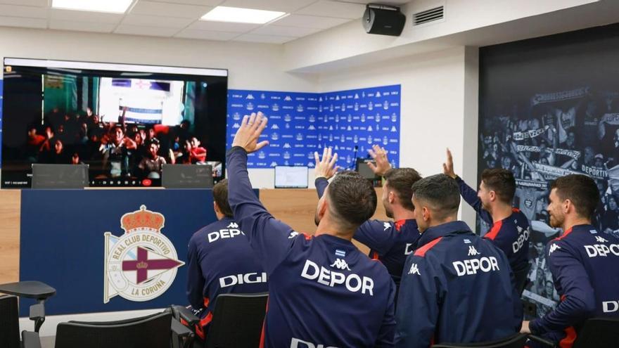 Los jugadores del Dépor en el estreno de la peña por videoconferencia.