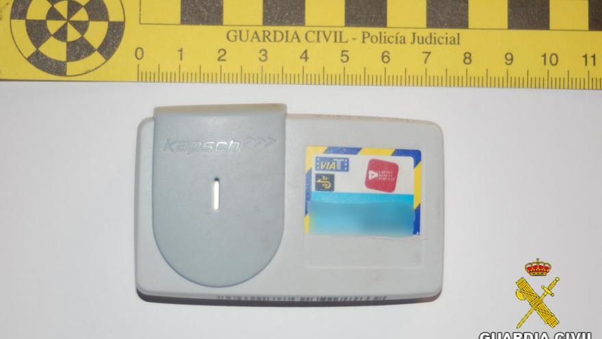 Mando recuperado por la Guardia Civil para el pago del telepeaje