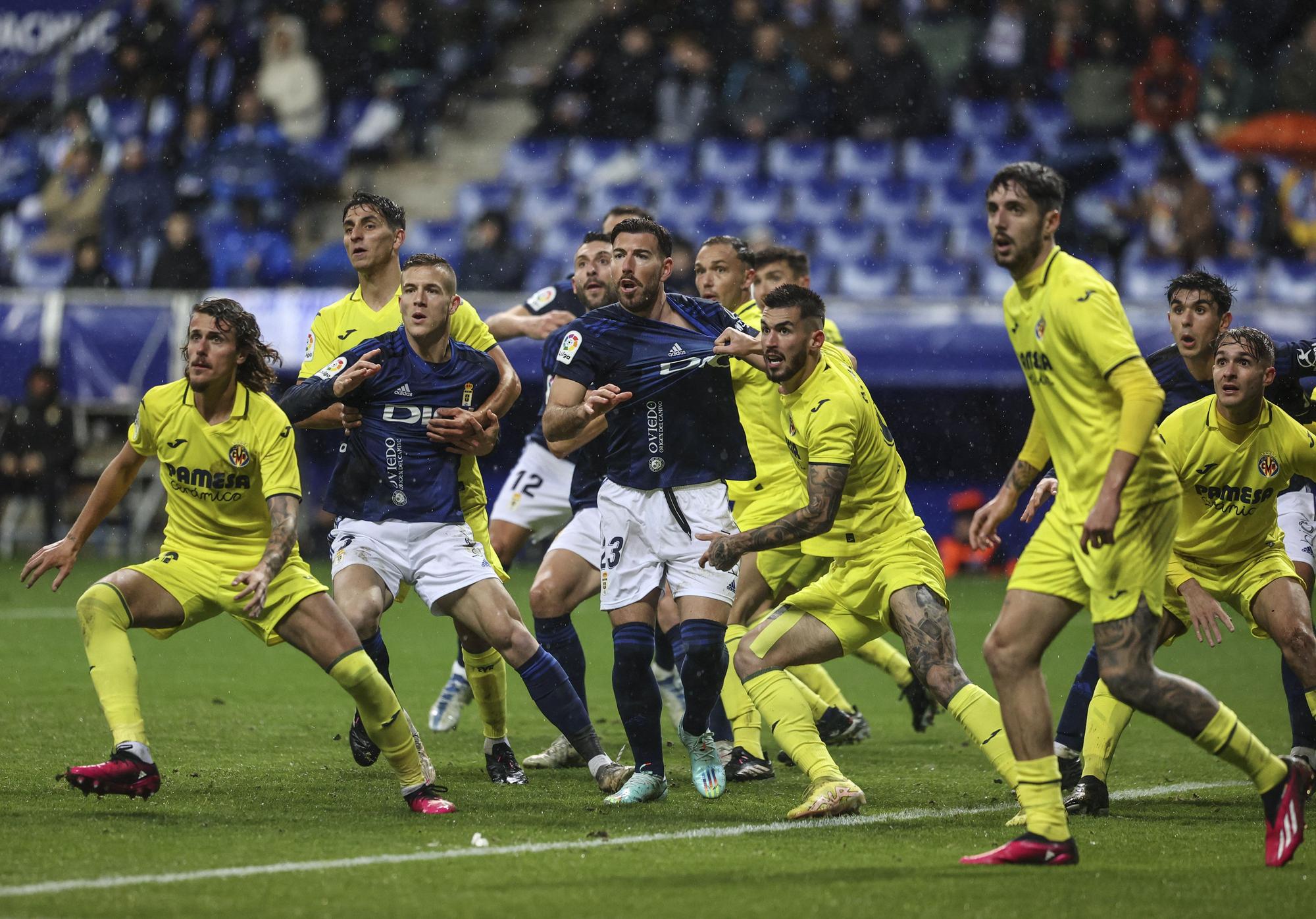 En imágenes: Así fue el Real Oviedo-Villarreal B disputado en el Tartiere