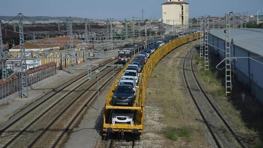Trenes de 550 metros y 800 contenedores: Mérida entra en otra liga logística