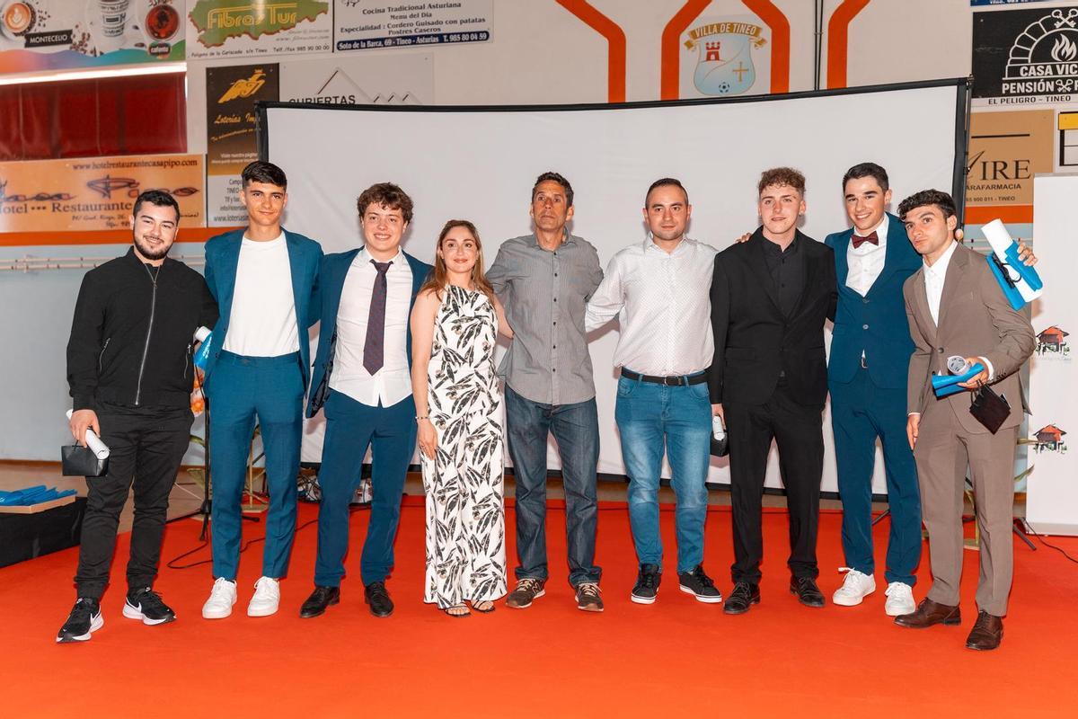 Así fue la graduación de 56 estudiantes del IES Concejo de Tineo