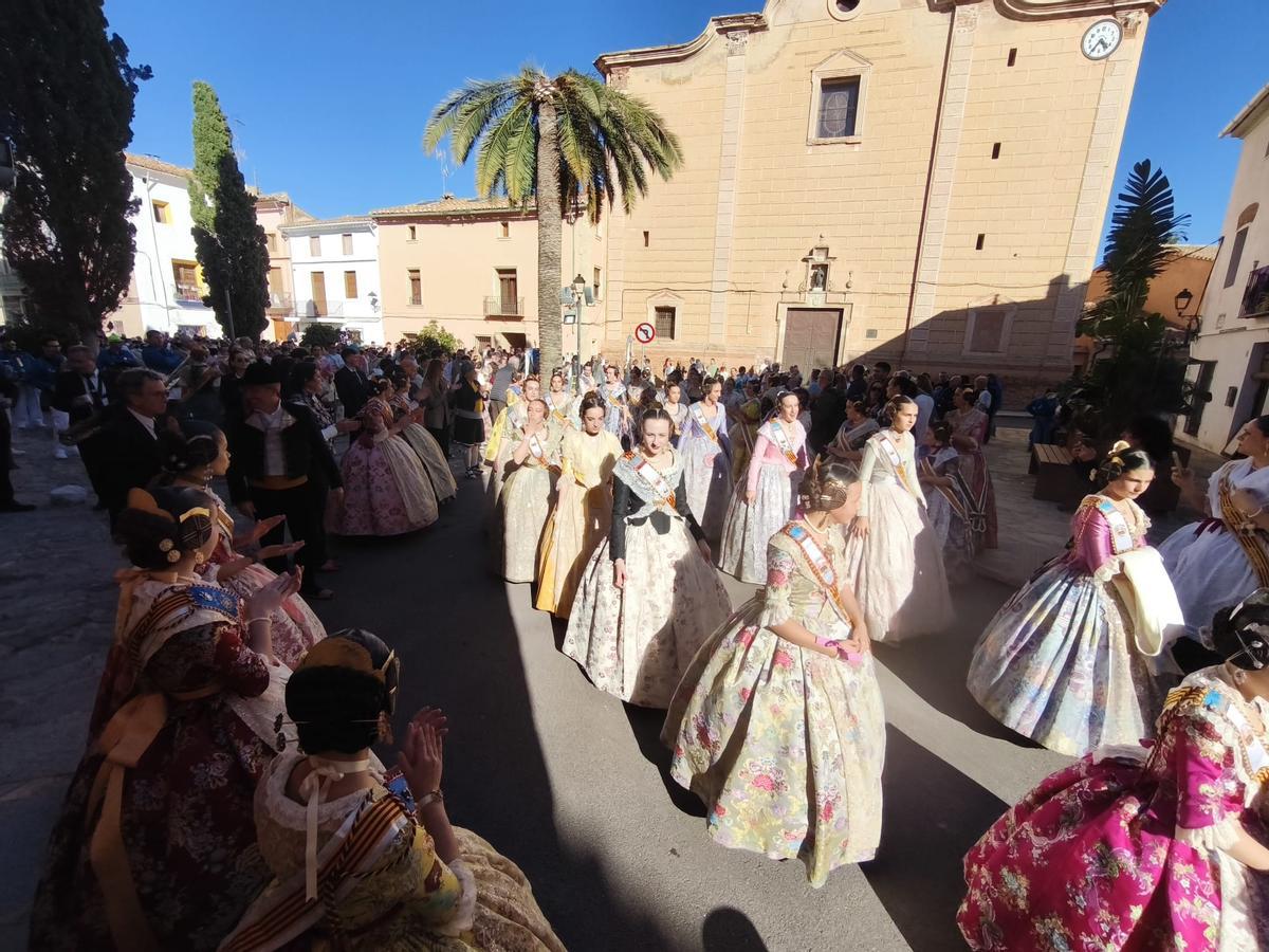 Miles de personas llenaron de alma fallera Gilet y Faura