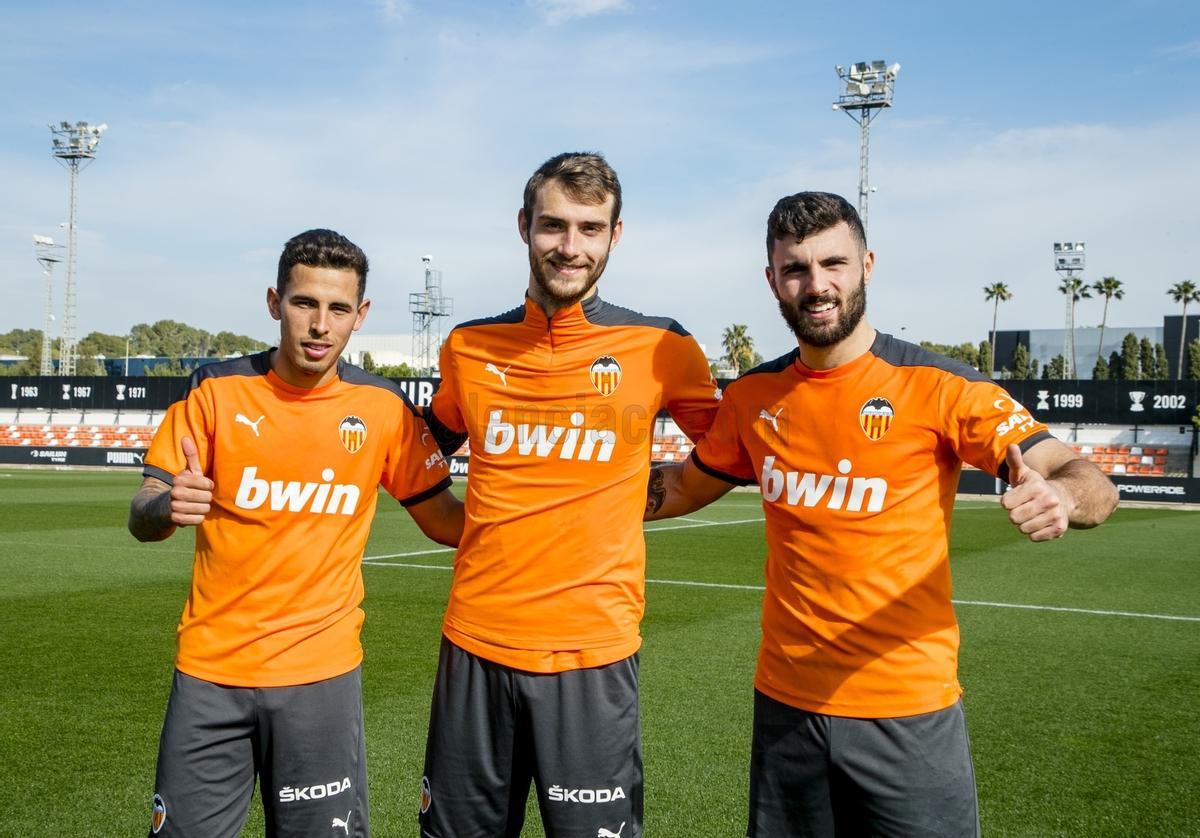 Oliva (I) , Ferro (C) y Cutrone (D) - VCF