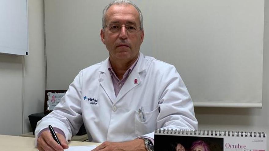 Doctor Carlos Fuster, cirujano especialista en patología mamaria en Vithas València.