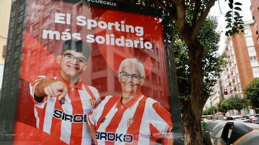 Gijón se llena de mupis con el Sporting como protagonista: las claves de una estrategia con mensaje especial