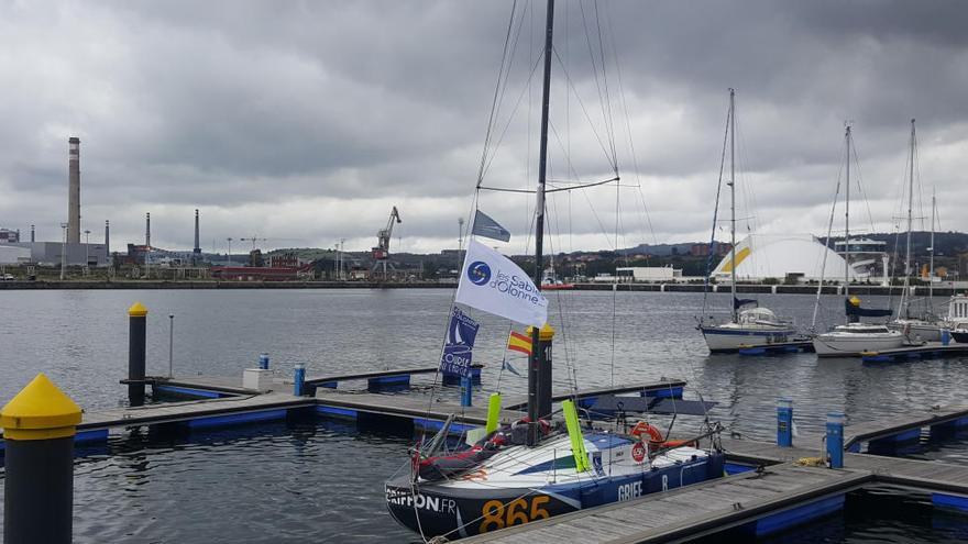 La primera embarcación de la regata Trangascogne ya está en Avilés