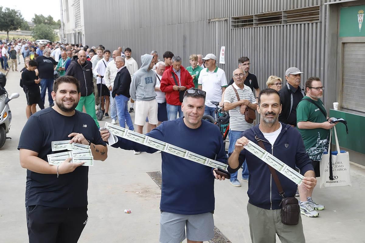 Córdoba CF-Barcelona B | Locura por las entradas en el El Arcángel