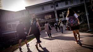 Estudiants al campus de la Universitat Autònoma de Barcelona. | JORDI OTIX