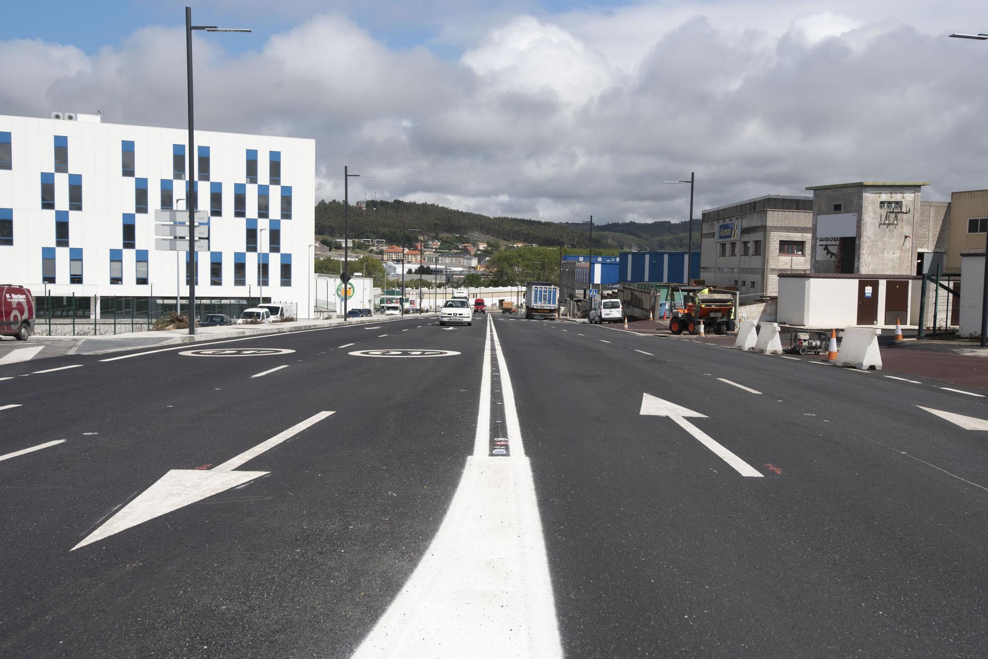 Así quedan en Sabón las dos turborrotondas en la nueva avenida de la Diputación