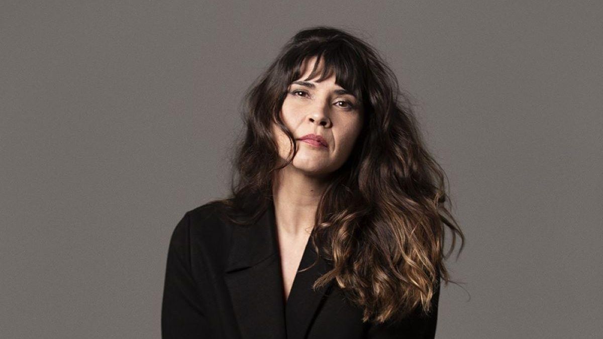 Janet Novás ofereix un espectacle que traspassa el cos