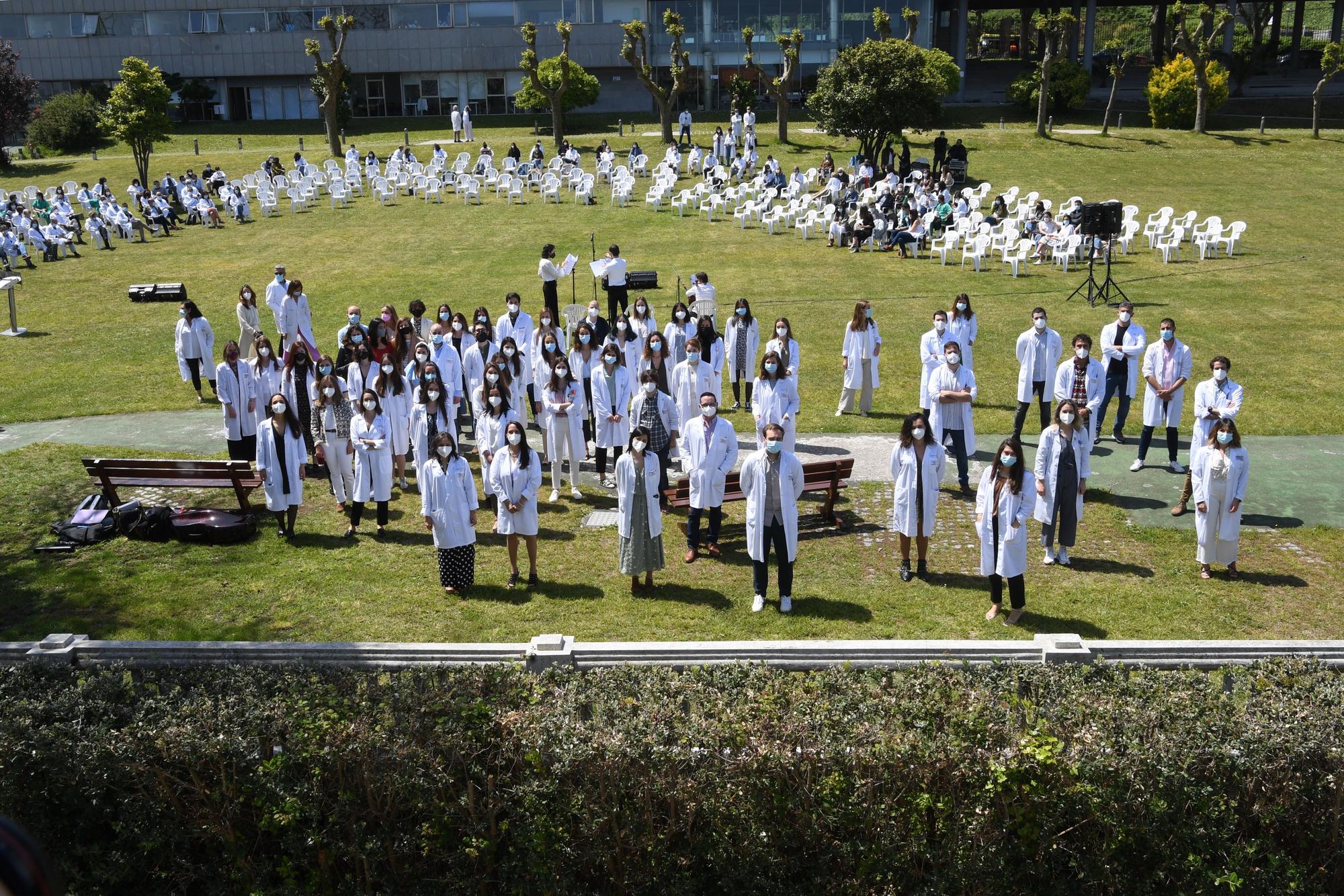 Acto de despedida de residentes del Hospital de Oza