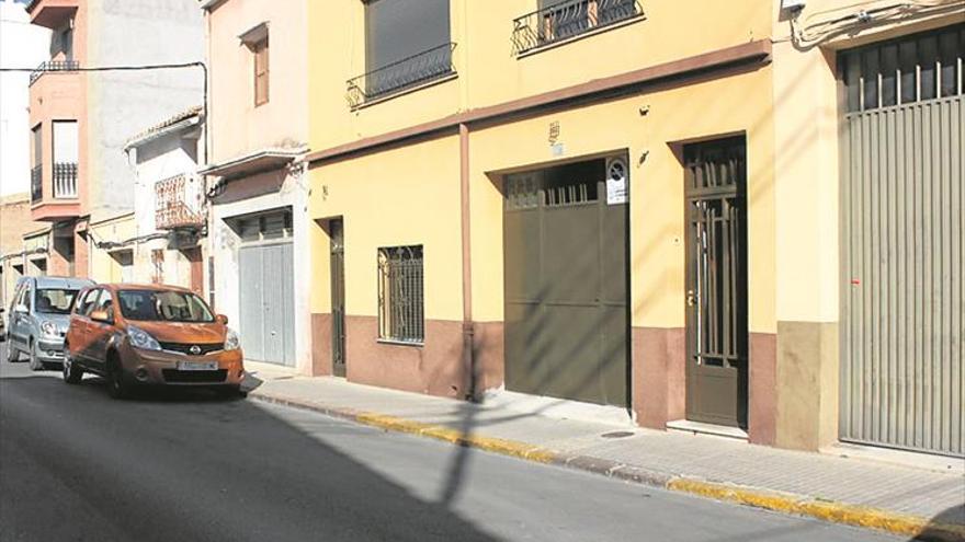 Solo dos vecinos piden tener un vado no permanente en Almassora