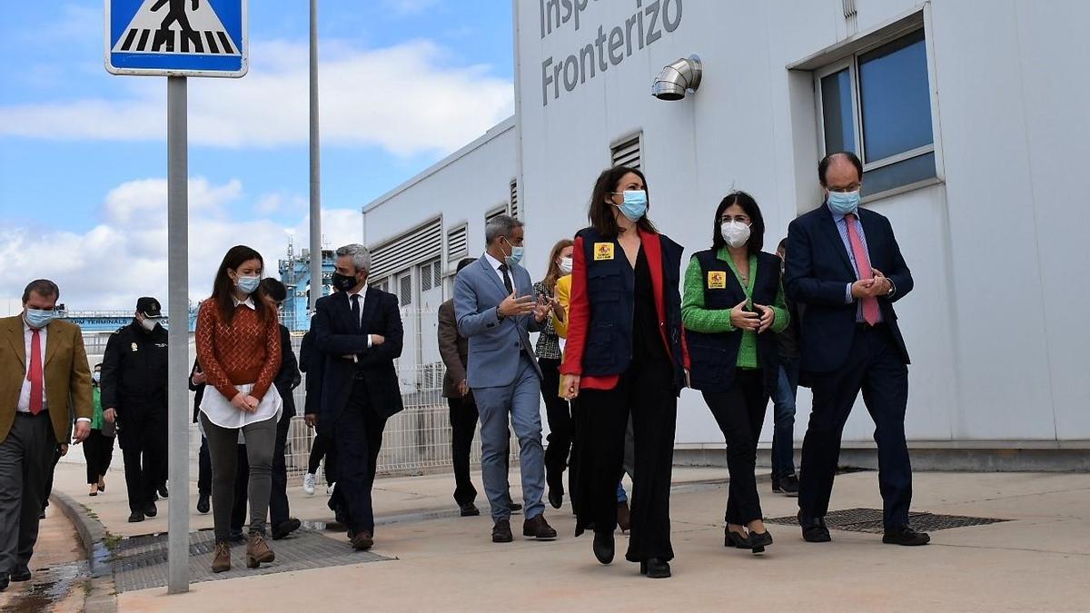 La ministra de Sanidad, Carolina Darias, en Algeciras.