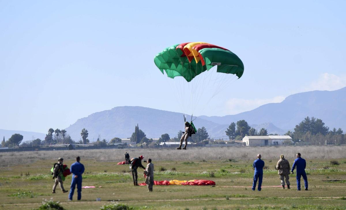 78° aniversario del primer lanzamiento paracaidista del Ejército del Aire en Alcantarilla