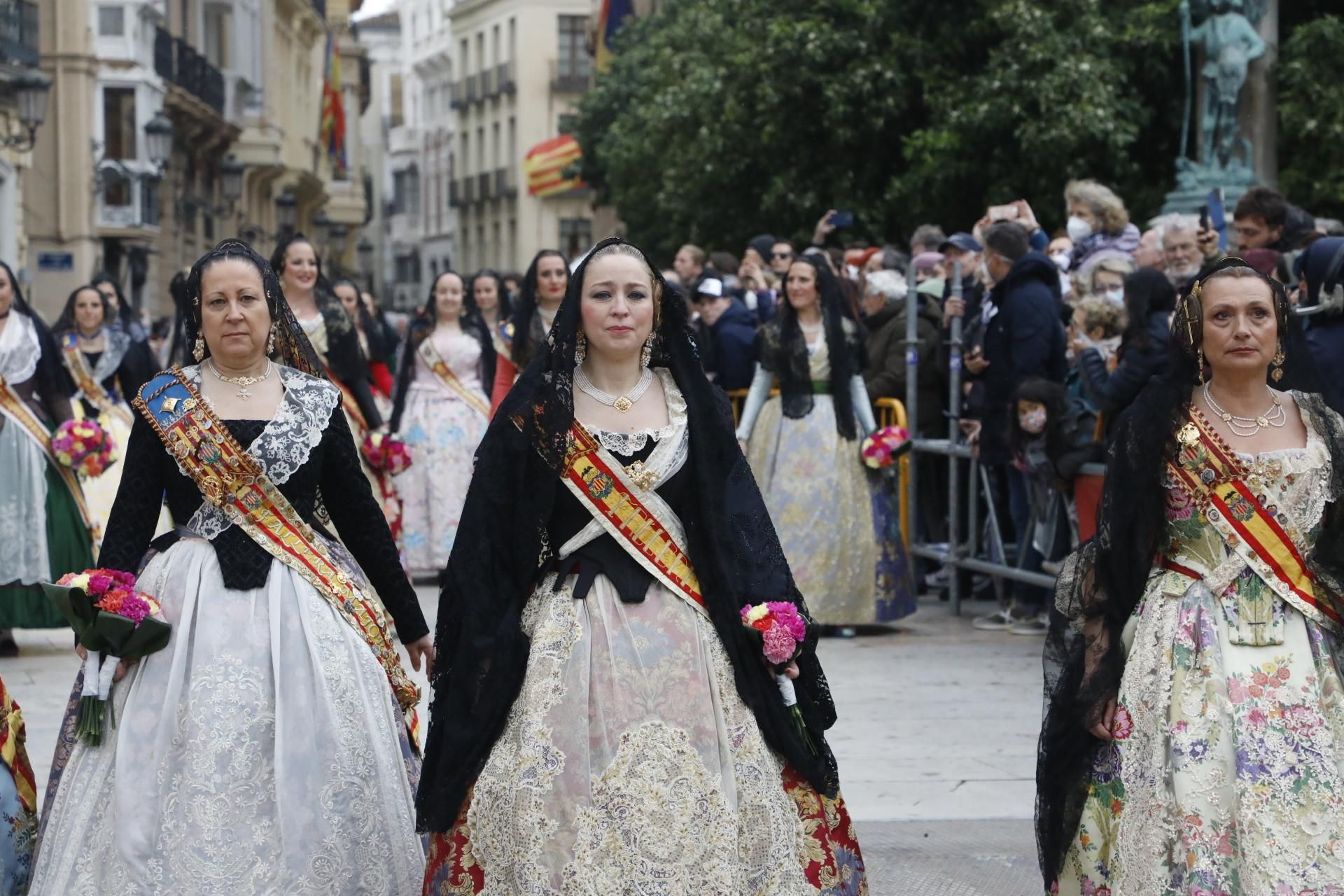 Búscate en el primer día de Ofrenda por la calle Quart (entre las 115.30 y las 17.00 horas)
