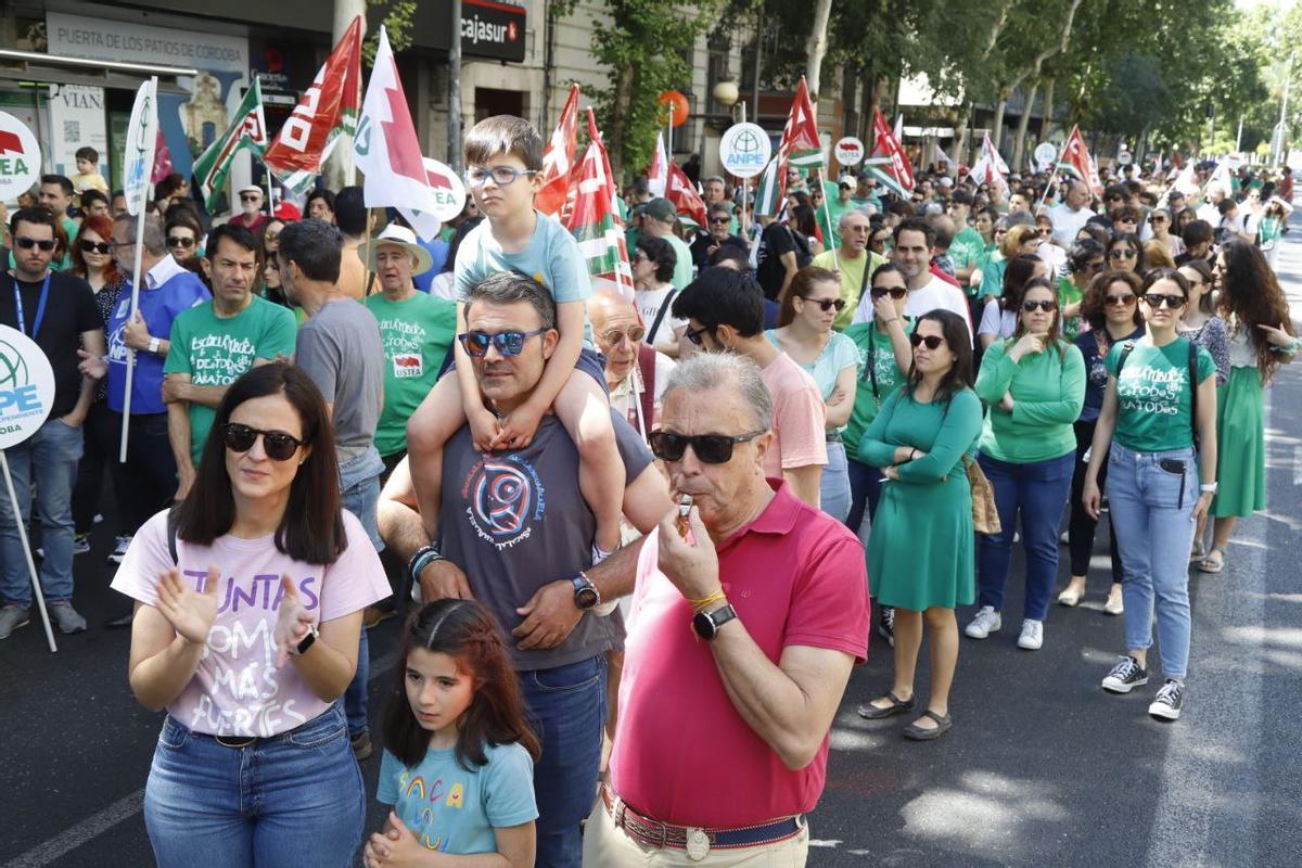 Los docentes cordobeses salen a la calle por una enseñanza pública de calidad