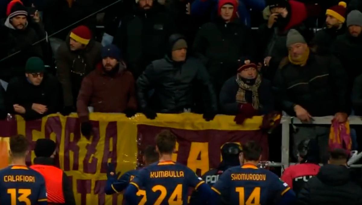 ¡Tremenda bronca de los aficionados de la Roma a los jugadores tras la humillante goleada en Noruega!