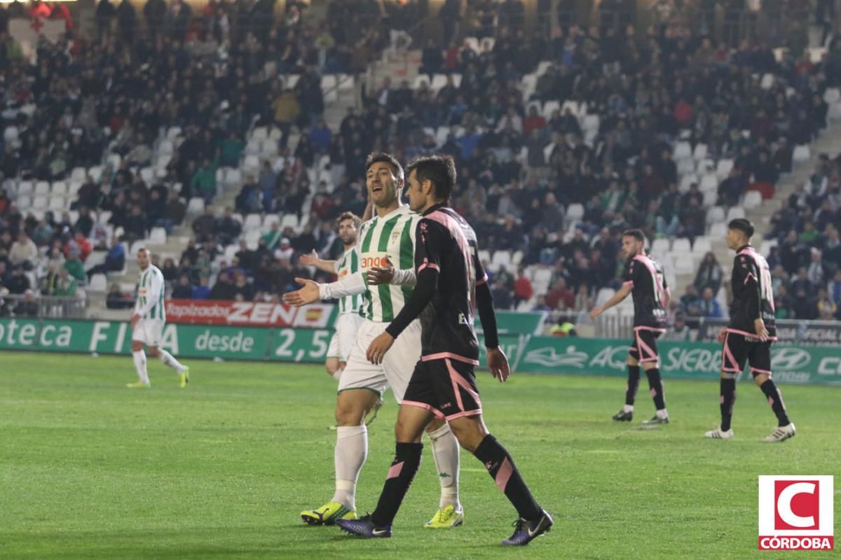 FOTOGALERÍA / El partido de Liga Córdoba-Rayo Vallecano